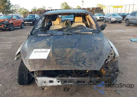 2018 Ford Focus Titanium z USA, uszkodzony, nr VIN 1FADP3N28JL294715